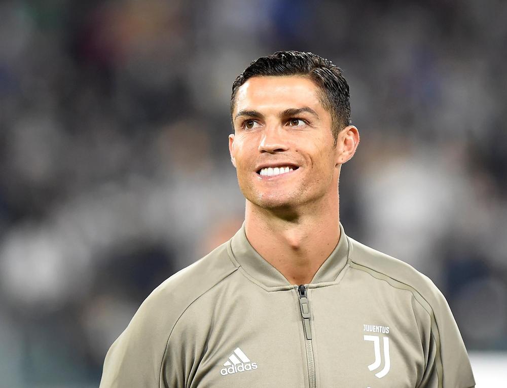 Ronaldo được mệnh danh là “soái ca” làng bóng đá